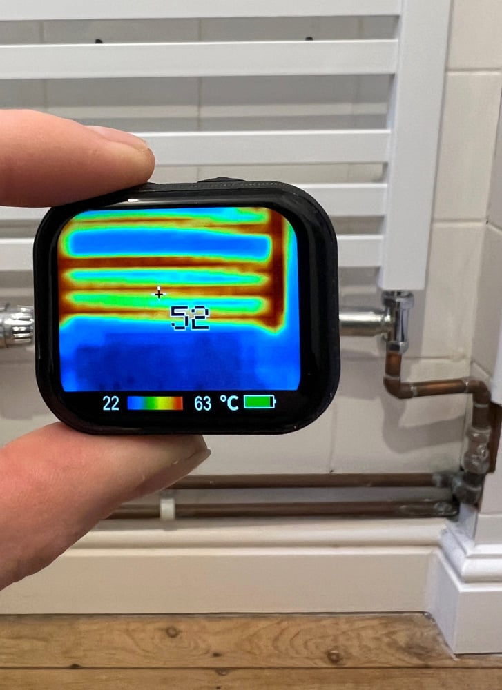 SkyRC ITV500 Mini Infrared Thermometer